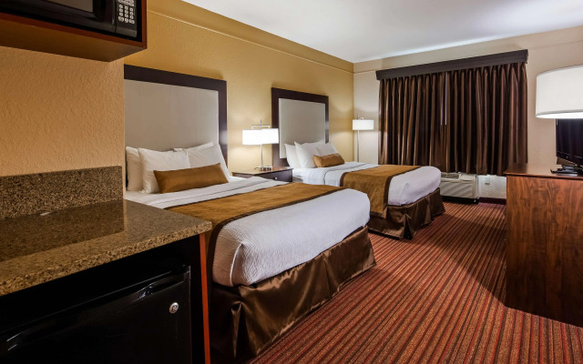 Best Western Plus Strawberry Inn & Suites