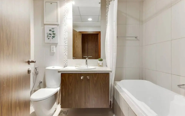 Exquisite Apt Overlooking The Opus by Zaha Hadid