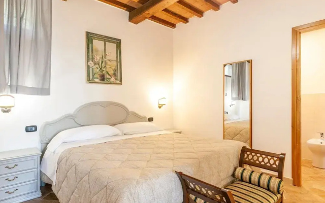 Villa in Lisciano Niccone With Pool & Nature