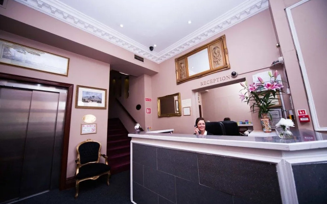 Lynams Hotel
