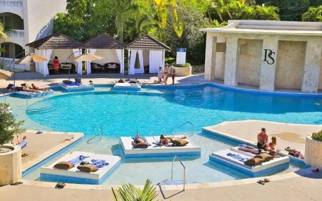 Crown Villas at Lifestyle — Villas Only | Mandatory All-Inclusive Paid at Resort