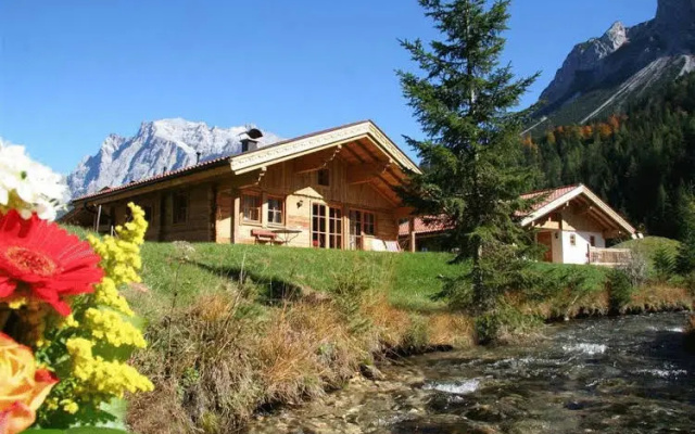 LaPosch - Living Lands