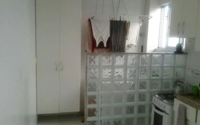 Suite Em Apto Compartilhado