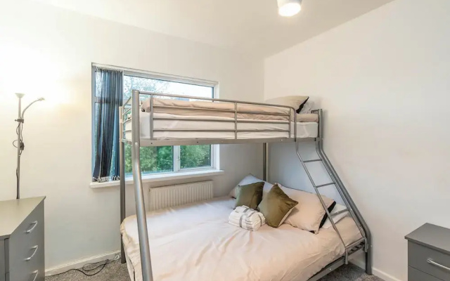 Beautiful 3-bed House in Bristol