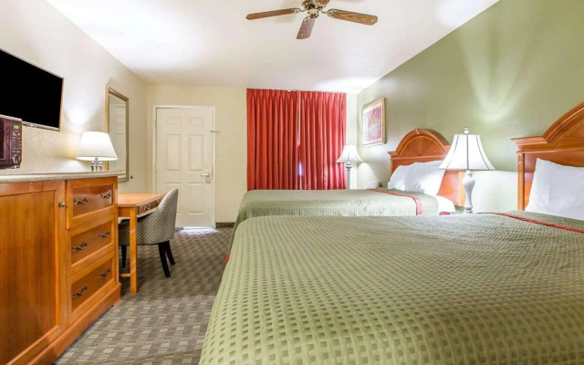 Rodeway Inn Delano