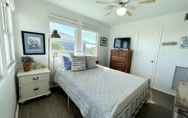 Bolivar Del Mar 3 Bedroom Home by RedAwning