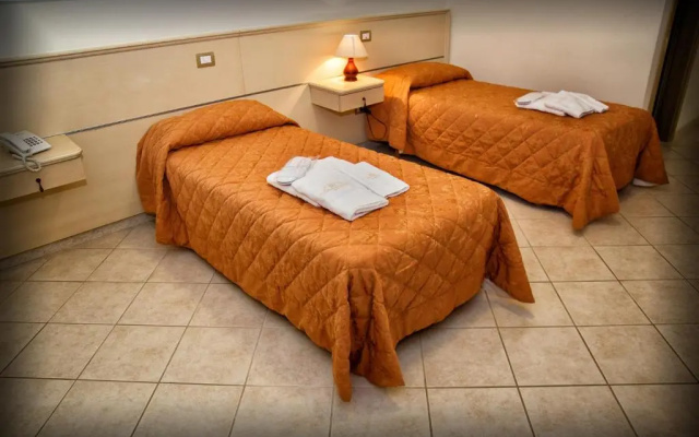 Elia Hotel