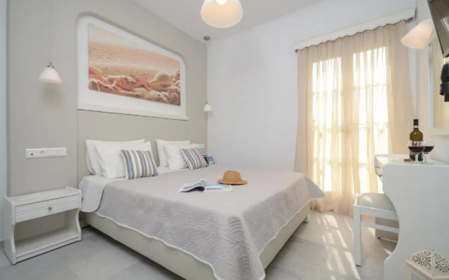 Birikos Studios & Apartments