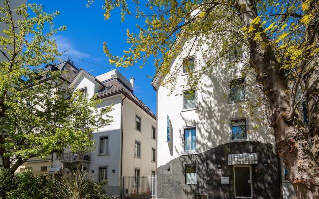 Отель APARTHOTEL Familie Hugenschmidt вид на фасад