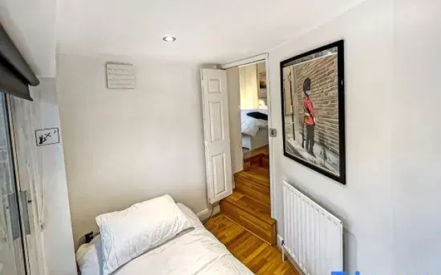 The Chelsea Kensington 159 Apartment