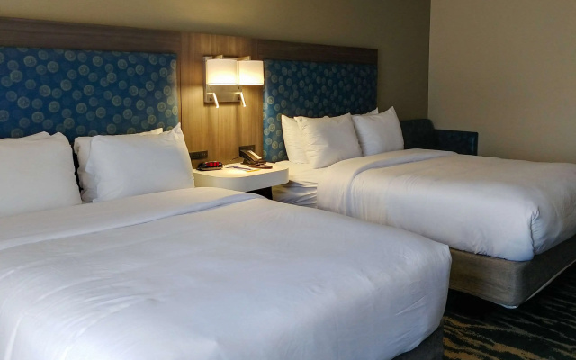 Comfort Inn & Suites Greenville Near East Carolina University