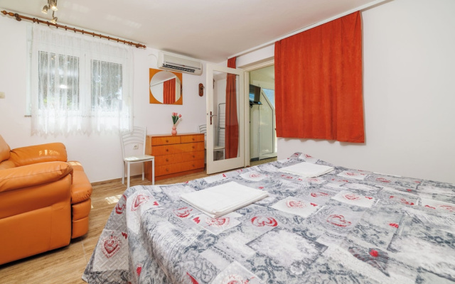 Apartment Car