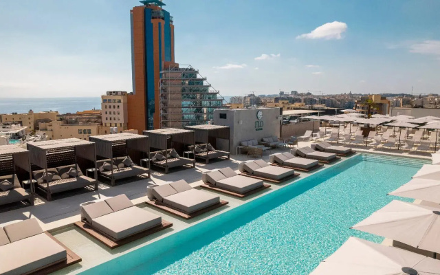 Empire Studio Apartments
