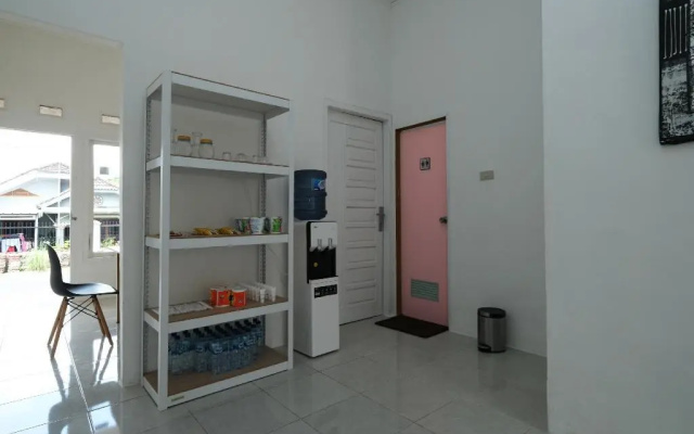 OYO 2551 Mango Residence