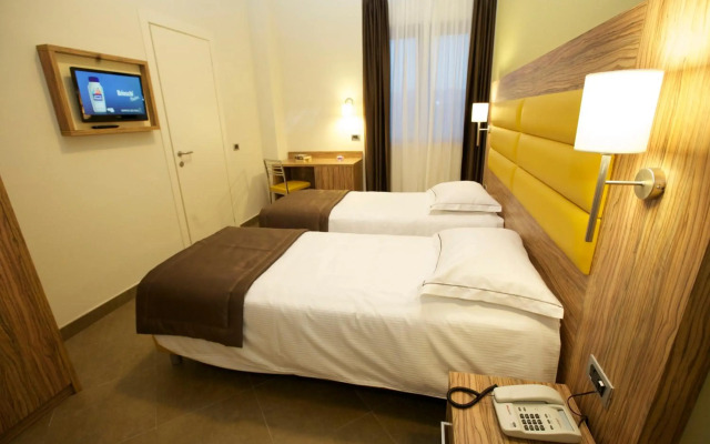 GigaHotel