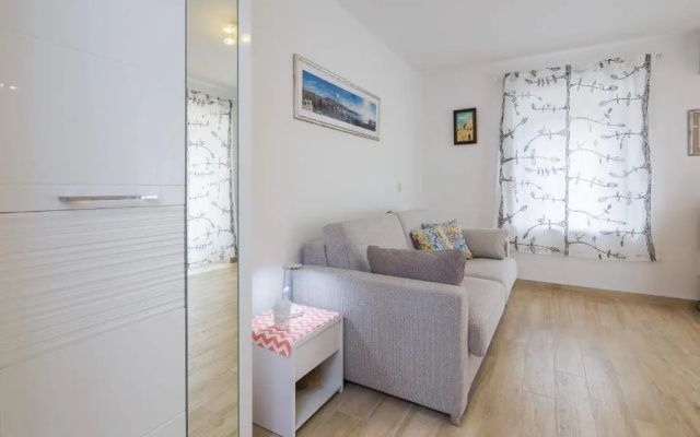 Phoenix Studio Apartment