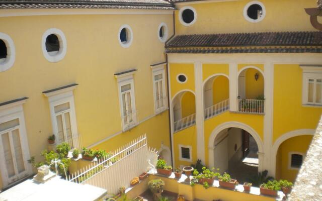 Отель B&B Palazzo Lanza Капуя вид на фасад