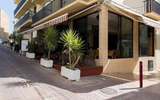 Отель Apartamentos Casa Maria вид на фасад