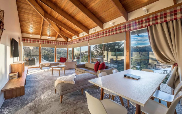 The Sebel Pinnacle Valley Resort