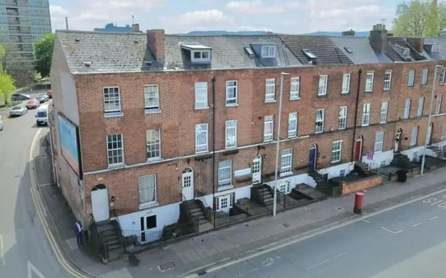 The Albert Hotel