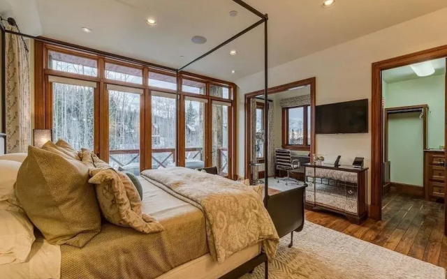 Lorian No 11 Condo