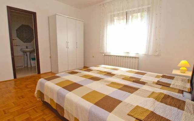 Apartment 21