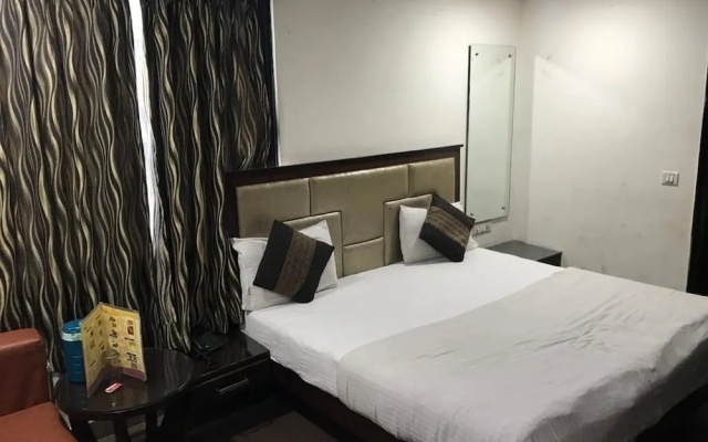 ADB Rooms Metro Plaza