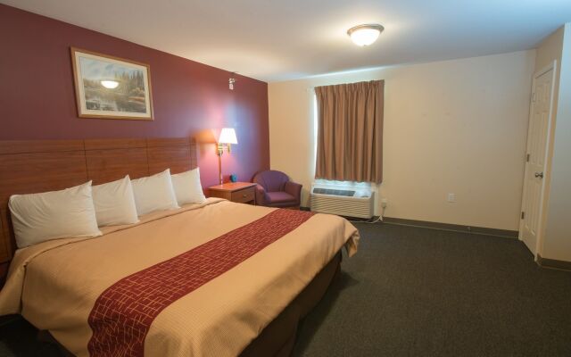 Red Roof Inn & Suites Dickinson