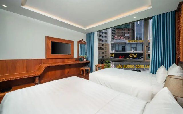 Monalisa Luxury Hotel