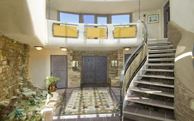 El Otro Mundo - Five Bedroom Home with Hot Tub