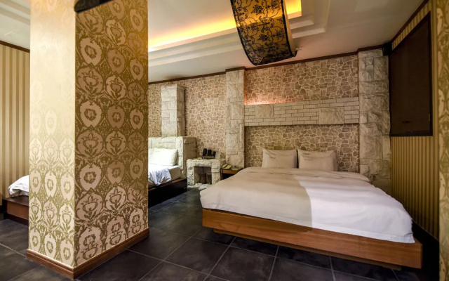 Sunflower Hotel