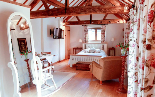 Manor Farm-MK