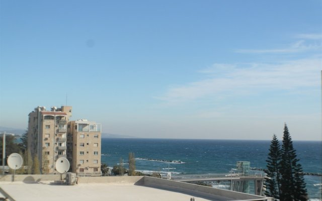 Eden Beach Apartment No. 505 in Limassol, Cyprus from 223$, photos, reviews - zenhotels.com