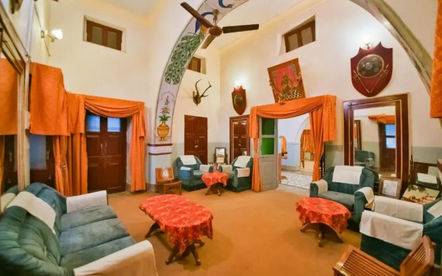 Hotel Raj Kesar by OYO Rooms