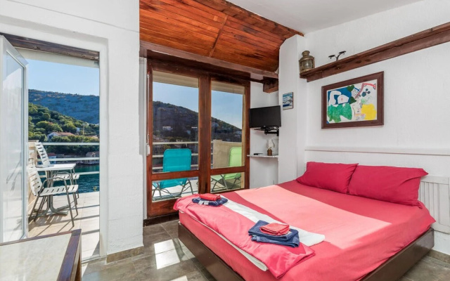 Amazing Home in Donja Klada With 3 Bedrooms, Outdoor Swimming Pool and Wifi
