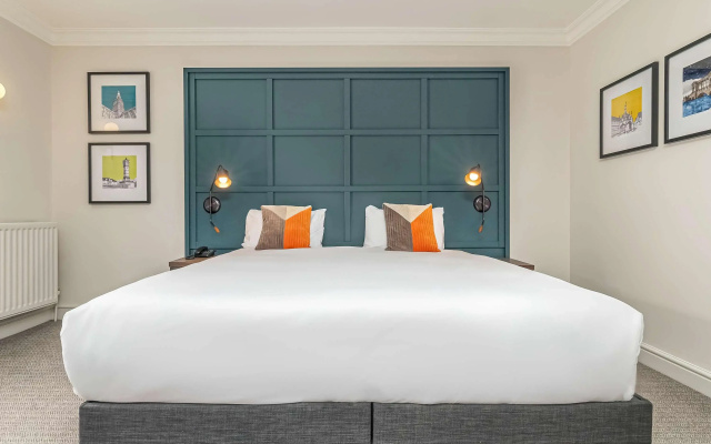 Mercure White Hart Hotel Salisbury and Apartments