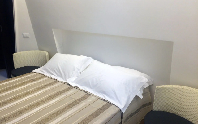 The Pool House Suite