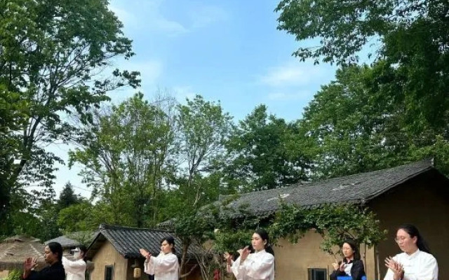 Wudangshan Shanli Hanshe Homestay (Wudangshan Scenic Area)