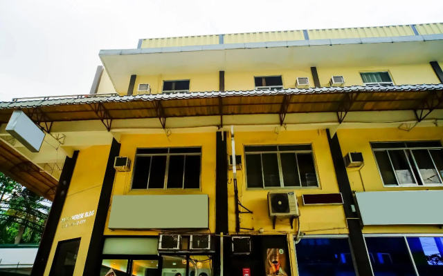 OYO 727 Casa Buena
