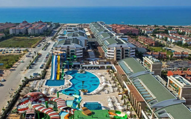 Crystal Waterworld