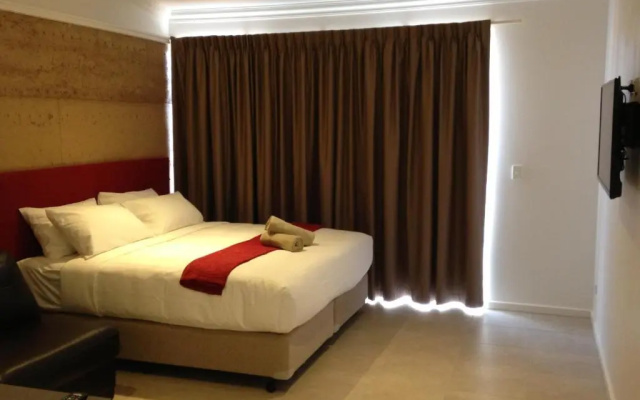 Crossroads Ecomotel