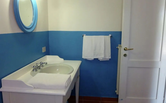 Quaint Holiday Home With Swimming Pool, Garden and Barbecue