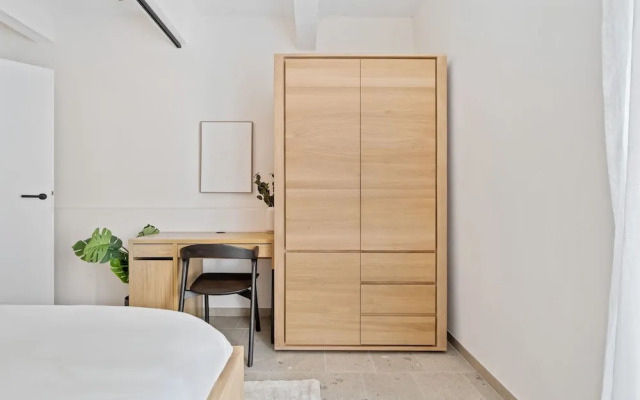 Clausen Hideaway Modern Apartment ID211