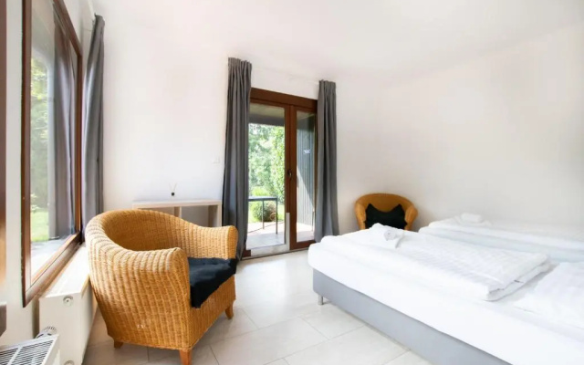 Tolstov House - 6 Room Villa with Garden - 15min Messe DUS