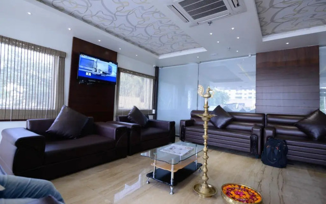 OYO 1302 Hotel Green Apple