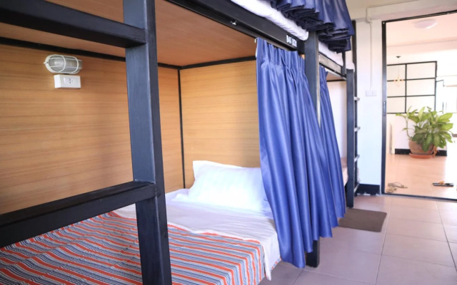 In The City Co-Living & Co-Working Space - Hostel