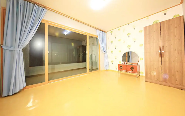 Yeongheung-do Lumiere Pension