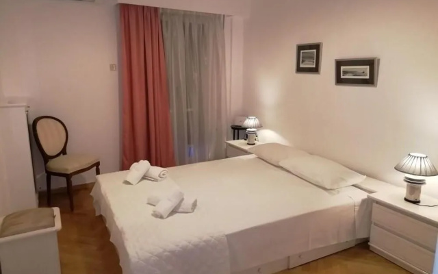 Classy 3Bedroom apartment in Kolonaki