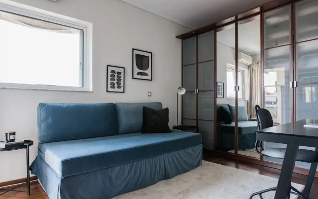 Alluring 2BR Apartment in Marousi