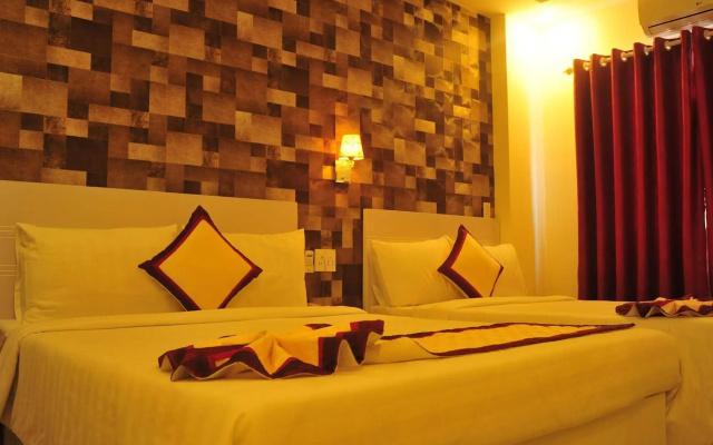 Lee Park Hotel